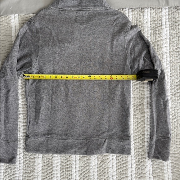 Men’s Billy Reid Gray Sweater with Button Accents, Size Medium - Picture 4 of 7